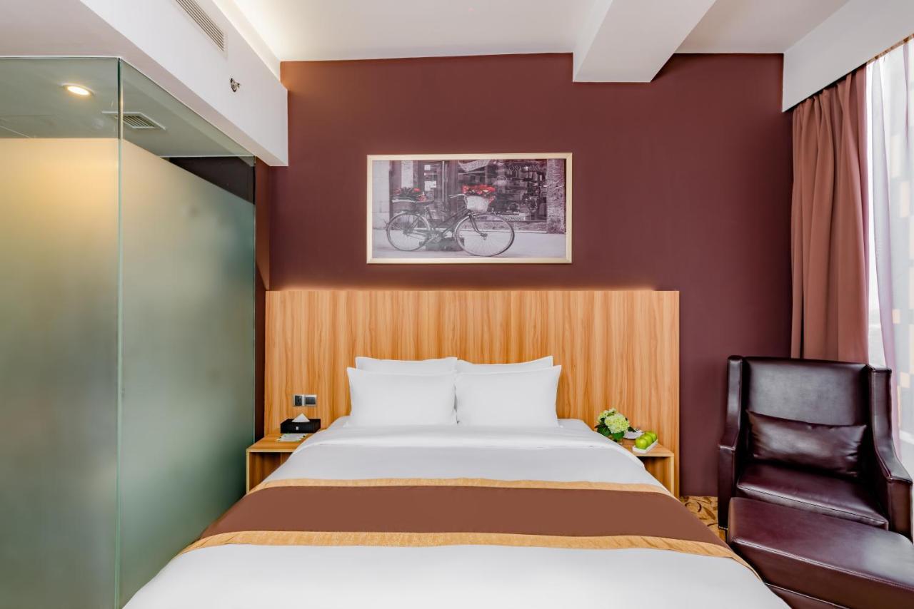 Bay Hotel Ho Chi Minh Esterno foto