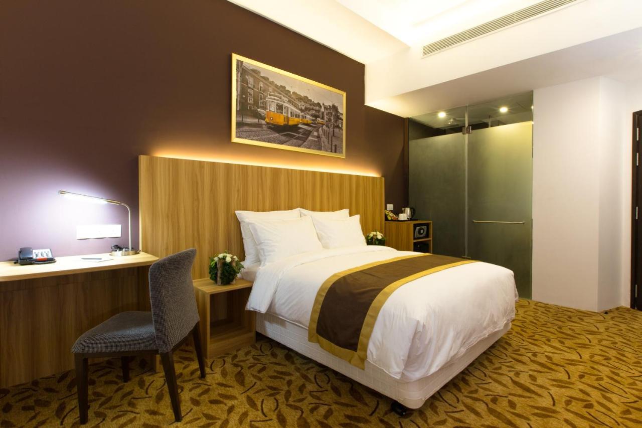 Bay Hotel Ho Chi Minh Esterno foto