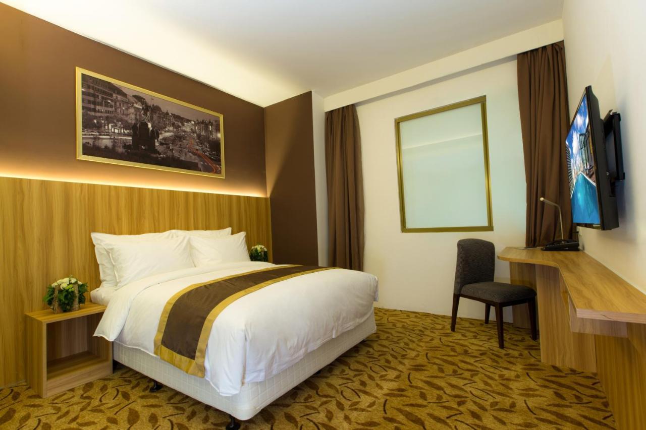 Bay Hotel Ho Chi Minh Esterno foto